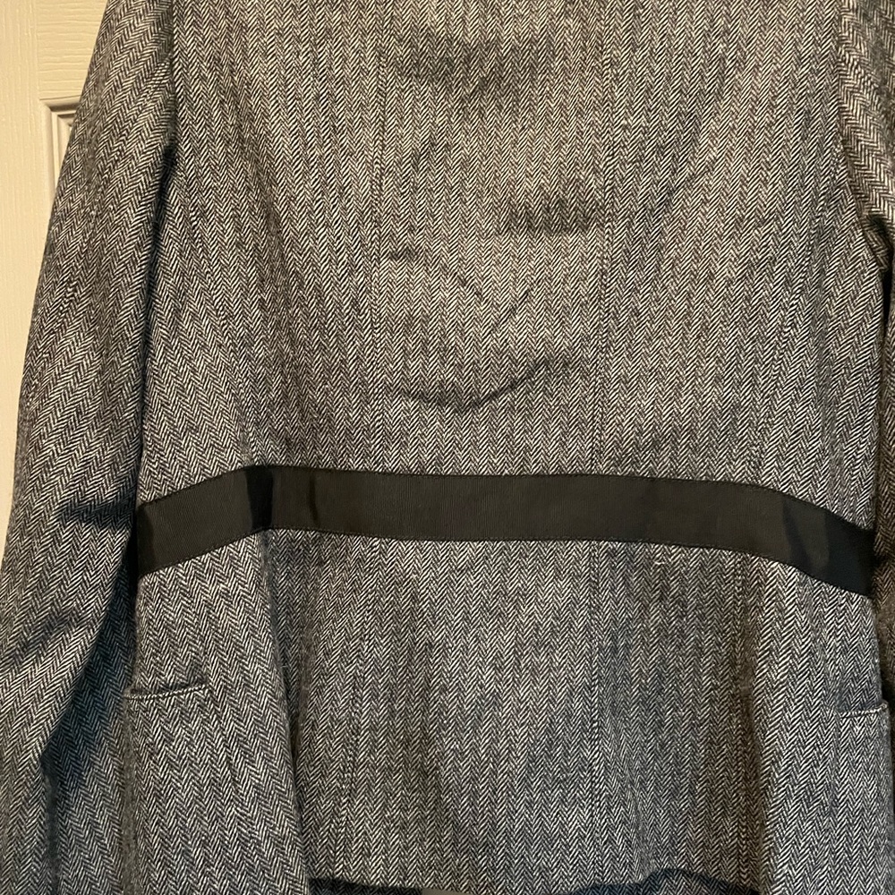Classiest, versatile blazer! - Picture 3 of 4